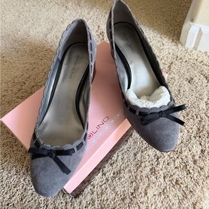 Bandolino Block Heel Gray Suede Shoes - Size 10 - NWOT - Patent Heel